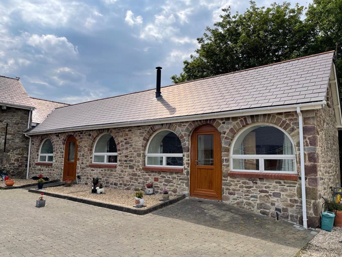 Red Kite Barn Villa Ammanford Luaran gambar