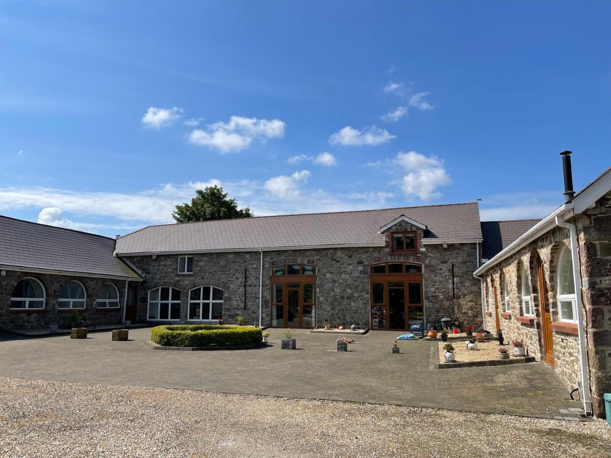 Red Kite Barn Villa Ammanford Luaran gambar