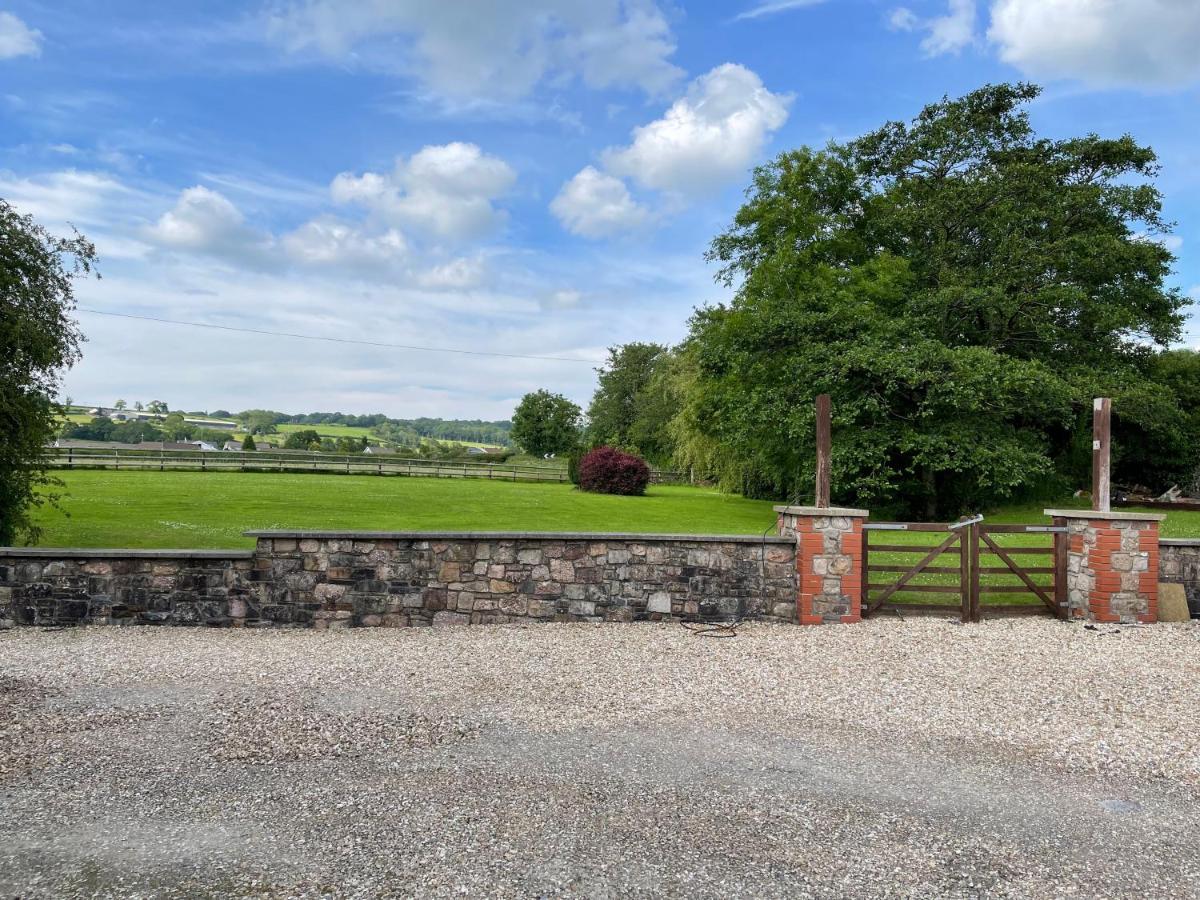Red Kite Barn Villa Ammanford Luaran gambar